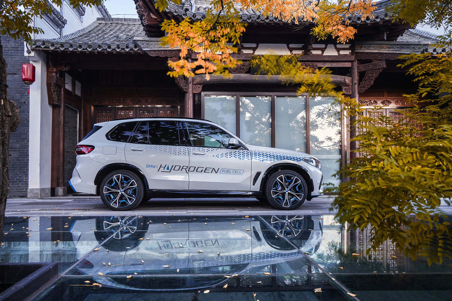 BMW Announces Hydrogen-Powered X5 for 2028