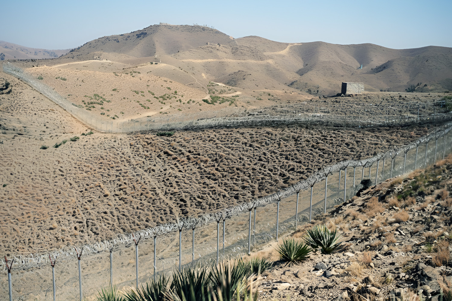 Deadly Clashes Erupt on Pakistan–Afghanistan Border