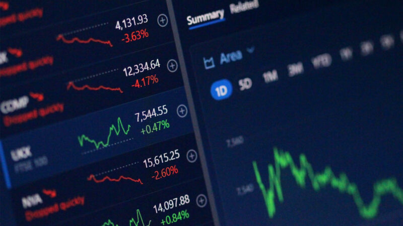 Global Stocks Surge on U.S.–China Trade Optimism